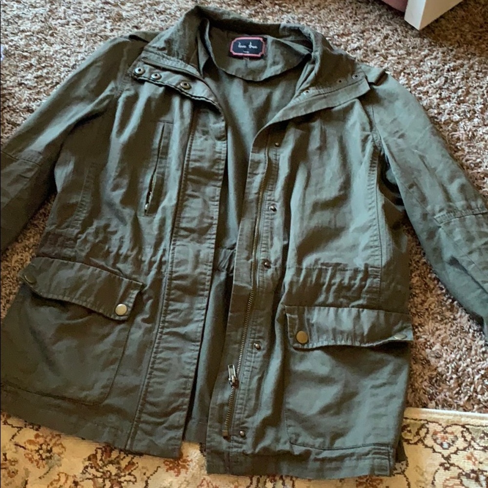 Green trench coat jacket